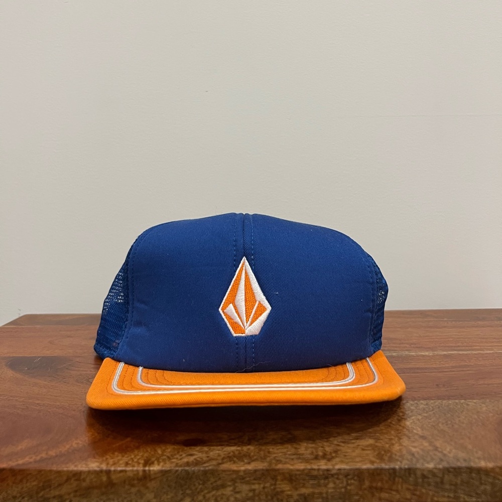 VINTAGE VOLCOM SNAPBACK